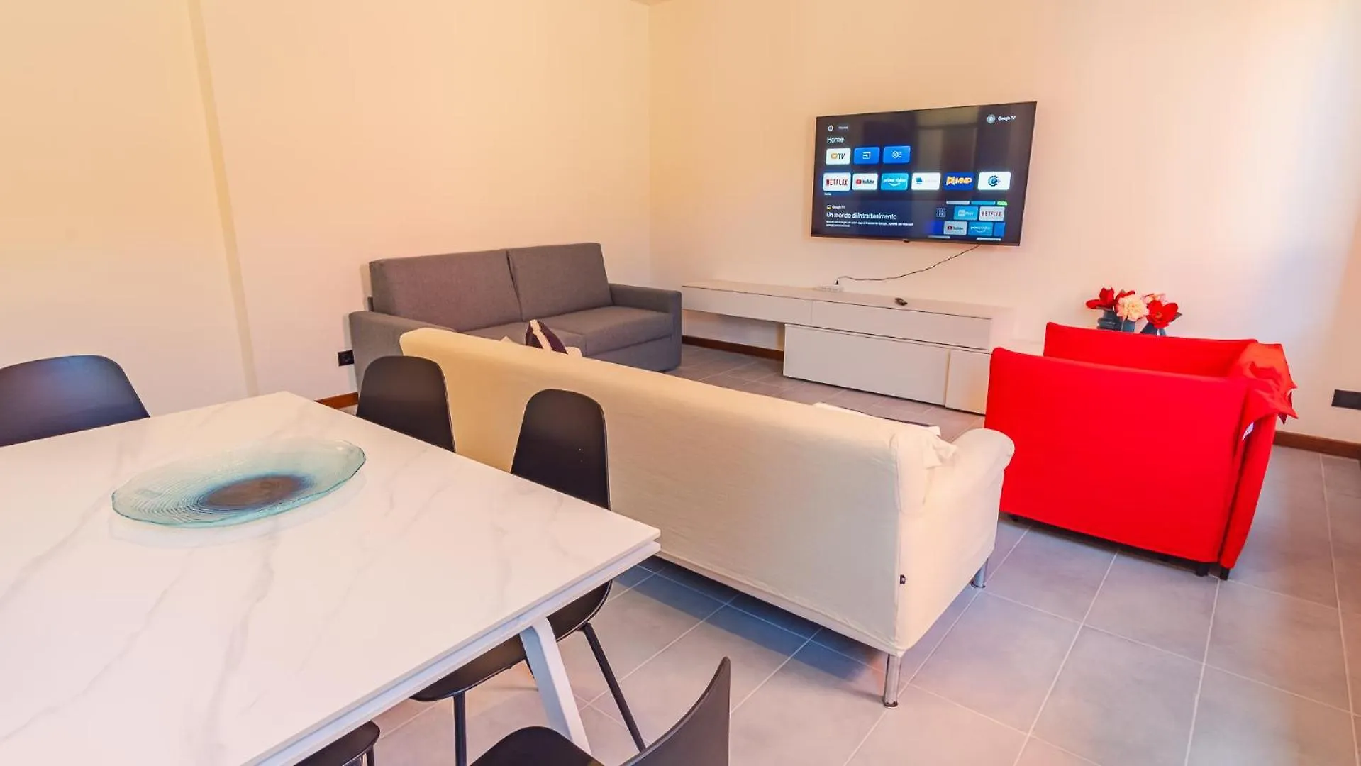 Piazza Garibaldi - Italian Homing Apartman Desenzano del Garda